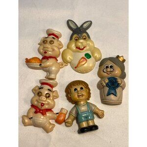 Set of 5 Vtg Plastic Refrigerator Magnets